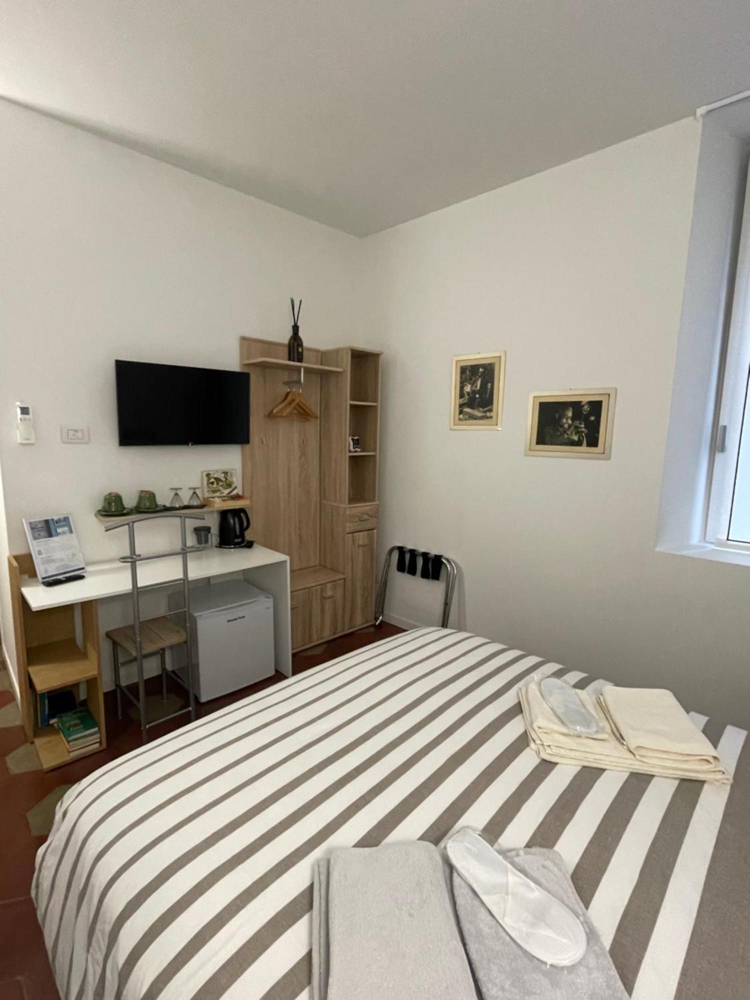 Santa Vincenza - Suite Indipendente Lovere Exterior foto